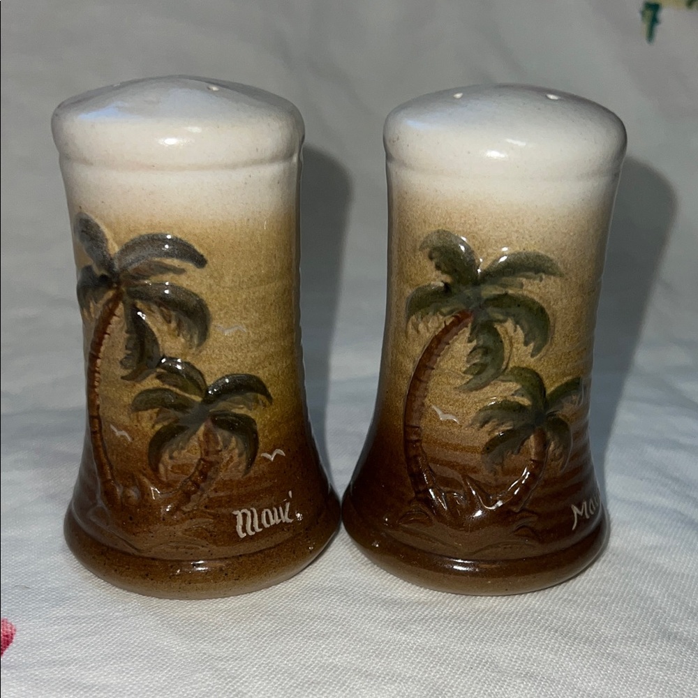 Vintage Maui Ceramic Handcrafted Salt & Pepper Shakers